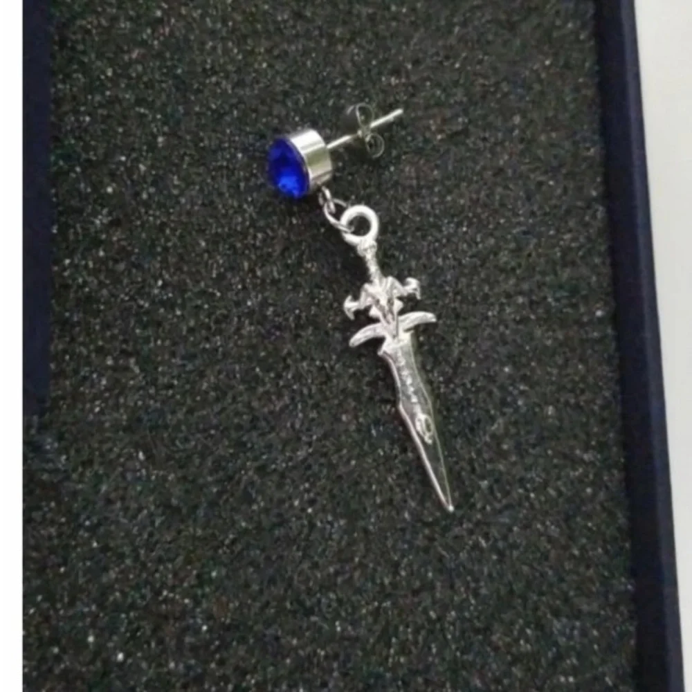 Single Accent Unique Spike stainless steel dagger earrings